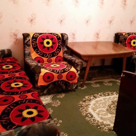 Dusti Apartment Хужанд Екстериор снимка